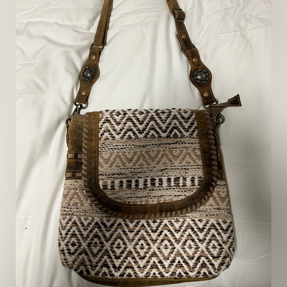 Myra bags Brown and Cream Patterned Shoulder Bag - Picture 1 of 5